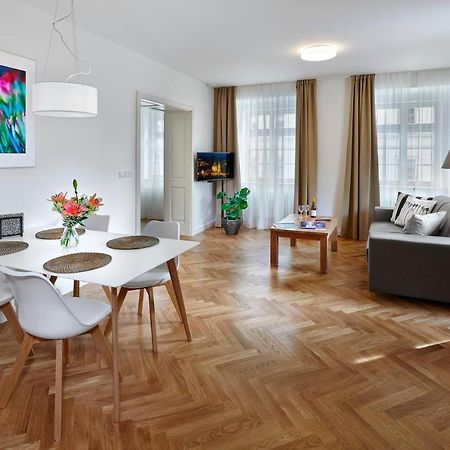 Downtown Suites Mala Strana Прага Екстериор снимка