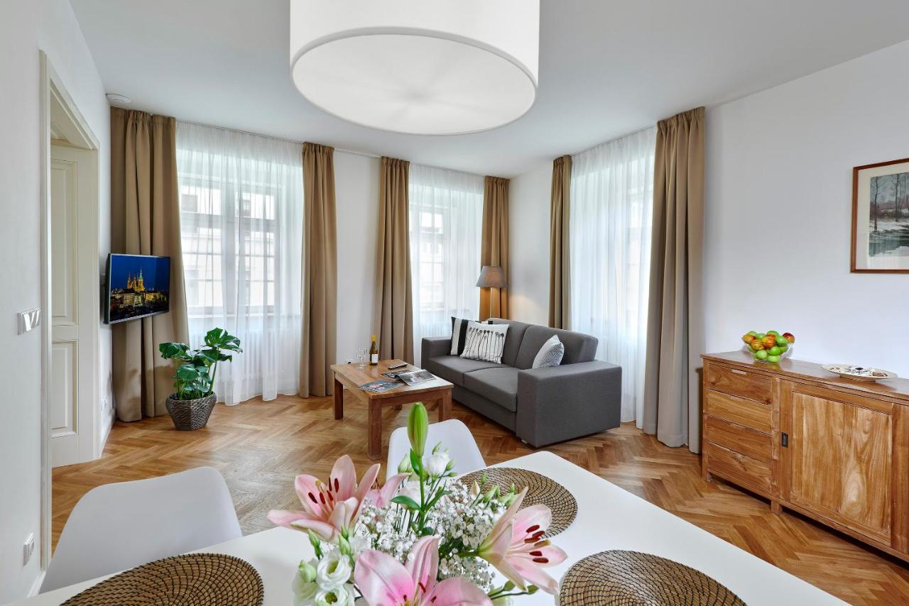Downtown Suites Mala Strana Прага Екстериор снимка
