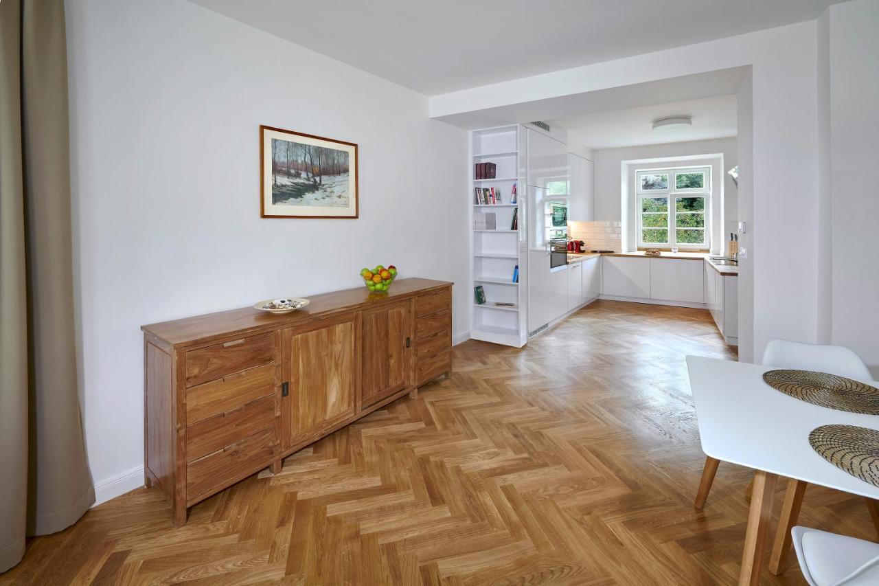 Downtown Suites Mala Strana Прага Екстериор снимка