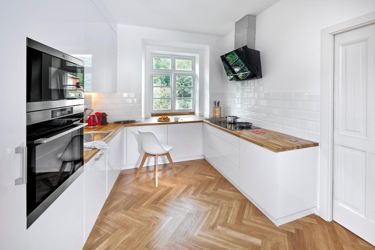 Downtown Suites Mala Strana Прага Екстериор снимка