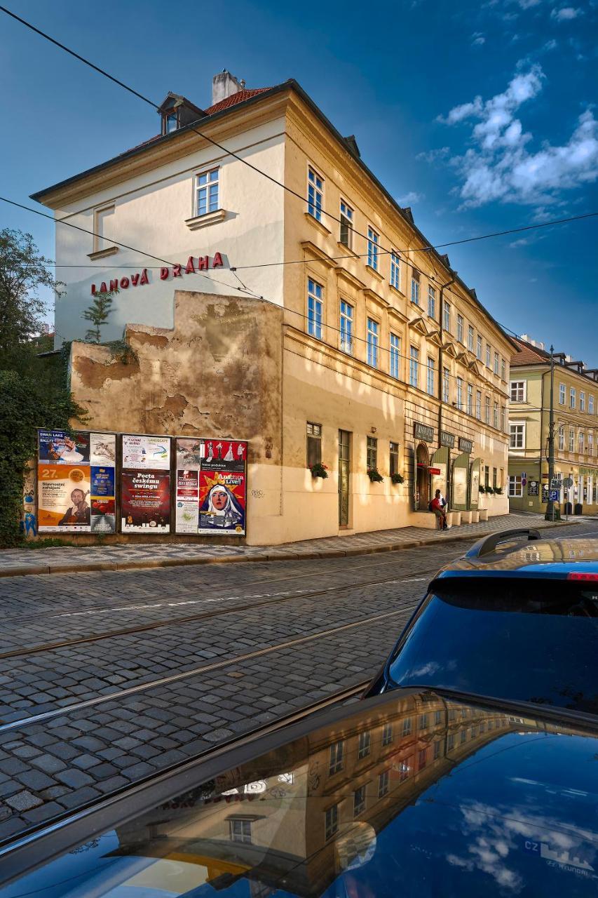 Downtown Suites Mala Strana Прага Екстериор снимка