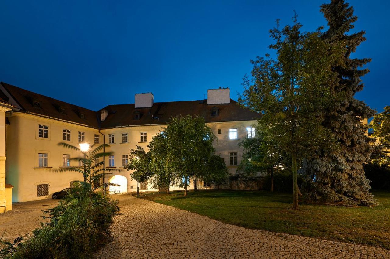 Downtown Suites Mala Strana Прага Екстериор снимка